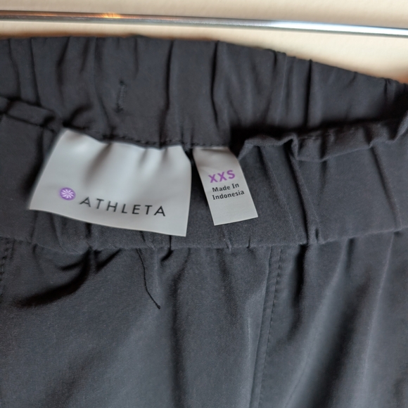 Athleta Black Women's Shorts - Picture 4 of 9